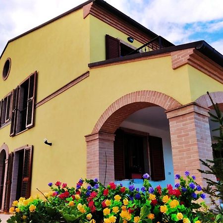 Il Villaggio Delle Fate マチェラータ エクステリア 写真
