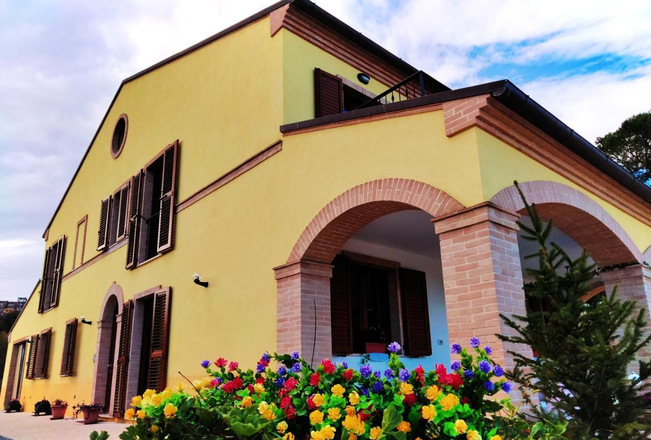 Il Villaggio Delle Fate マチェラータ エクステリア 写真